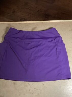 G Gradual Purple Women’s Skort. XL.